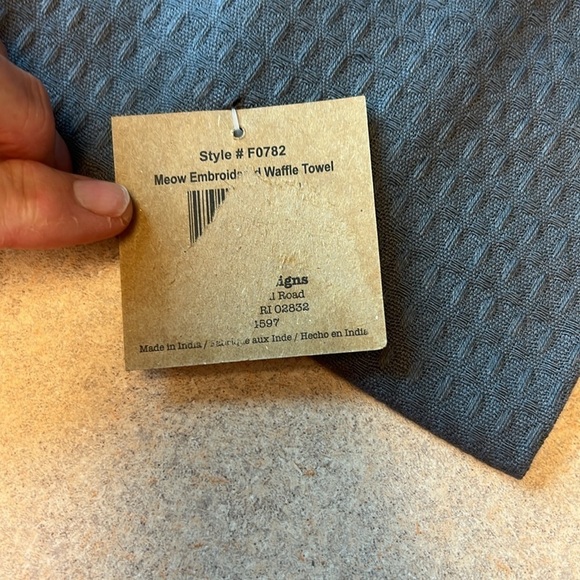 Grey Tea Towel with white Embroidered “All you need is Love… and a Cat” HP 11/14 - Picture 5 of 5